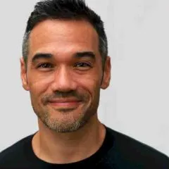 Headshot photo of Andrew Cao