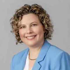 Headshot photo of Jenny Goelz