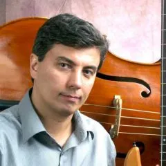 Headshot photo of Alexander Pershounin