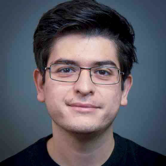 Headshot photo of Andres Colmenares.