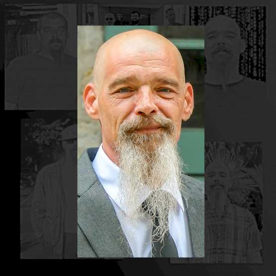 Headshot photo of Peter Haring