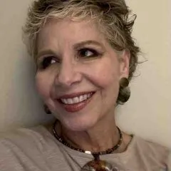 Headshot photo of Angela Jonas