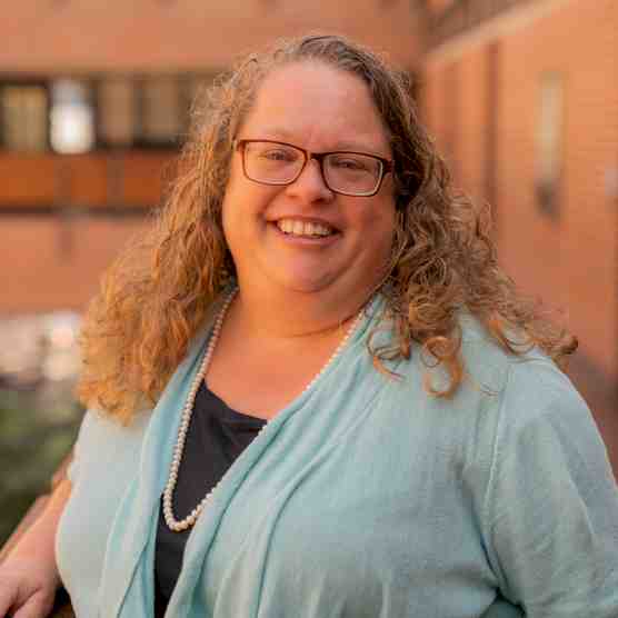 Headshot photo of Kimberly Holloway