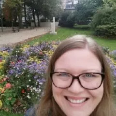 Headshot photo of Summer Brady