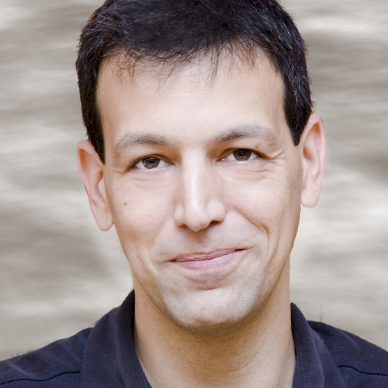 Headshot photo of Paul Richards