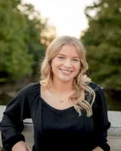 Tori LaRose headshot